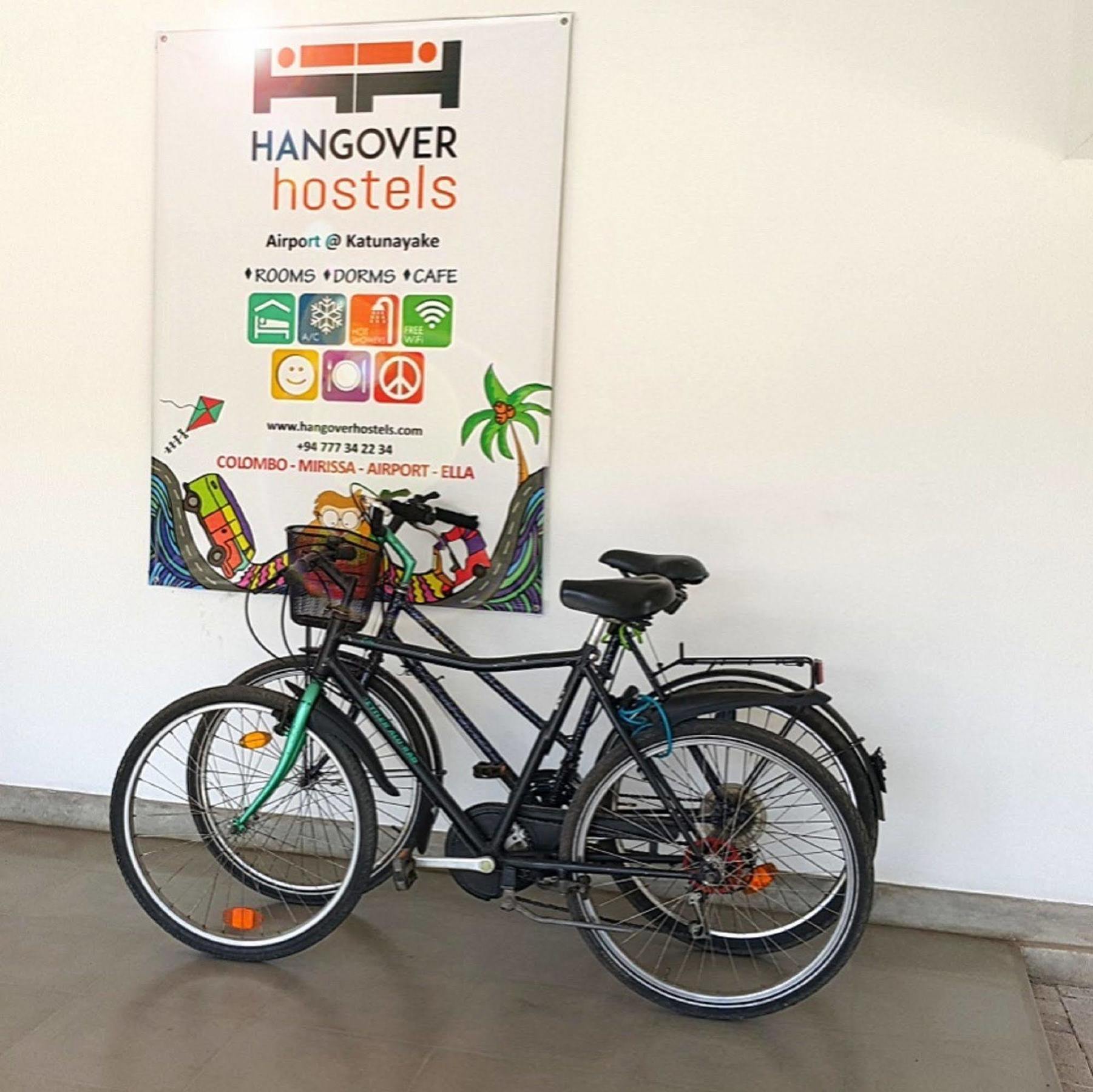 Hangover Hostels @ Colombo Intl Airport Katunayake Exterior photo