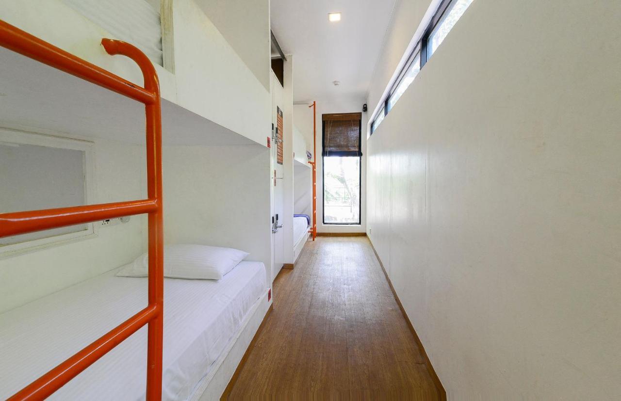 Hangover Hostels @ Colombo Intl Airport Katunayake Room photo