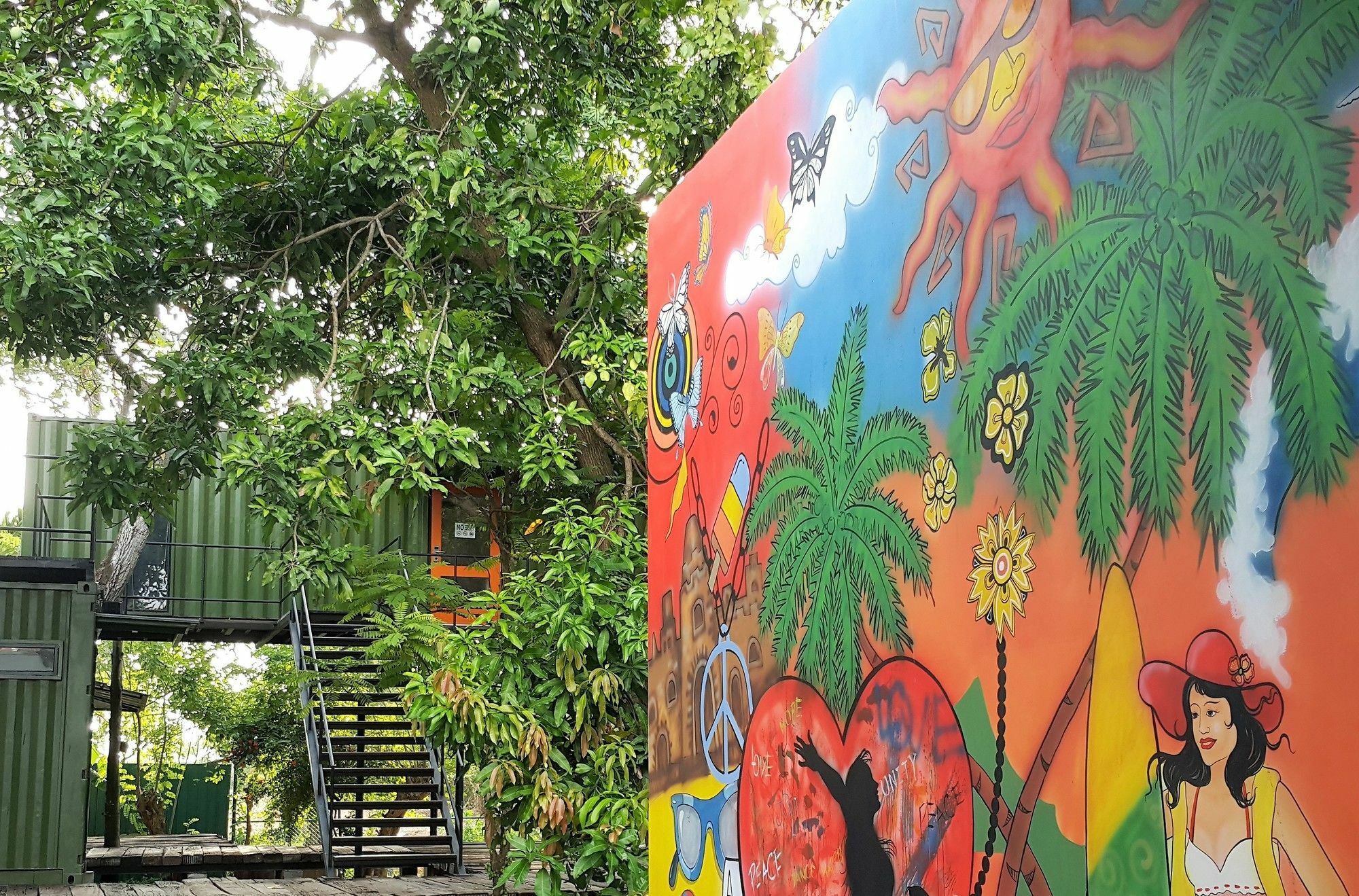 Hangover Hostels @ Colombo Intl Airport Katunayake Exterior photo